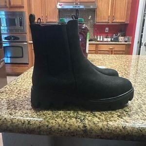 Journey Ivette lug sole bootie. Size 10